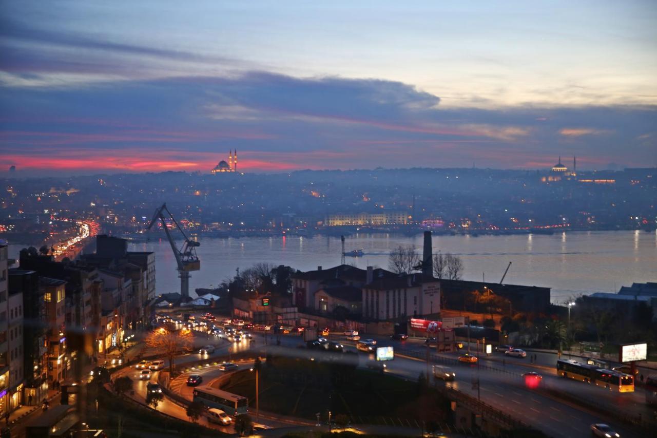 Daru Sultan Hotels Galata Истанбул Екстериор снимка The port of Varvarovski